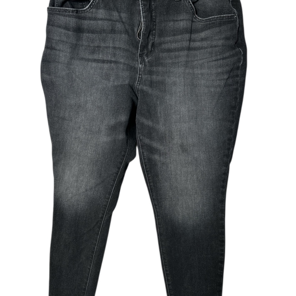 ☑️Time and Tru Charcoal Skinny Jeans